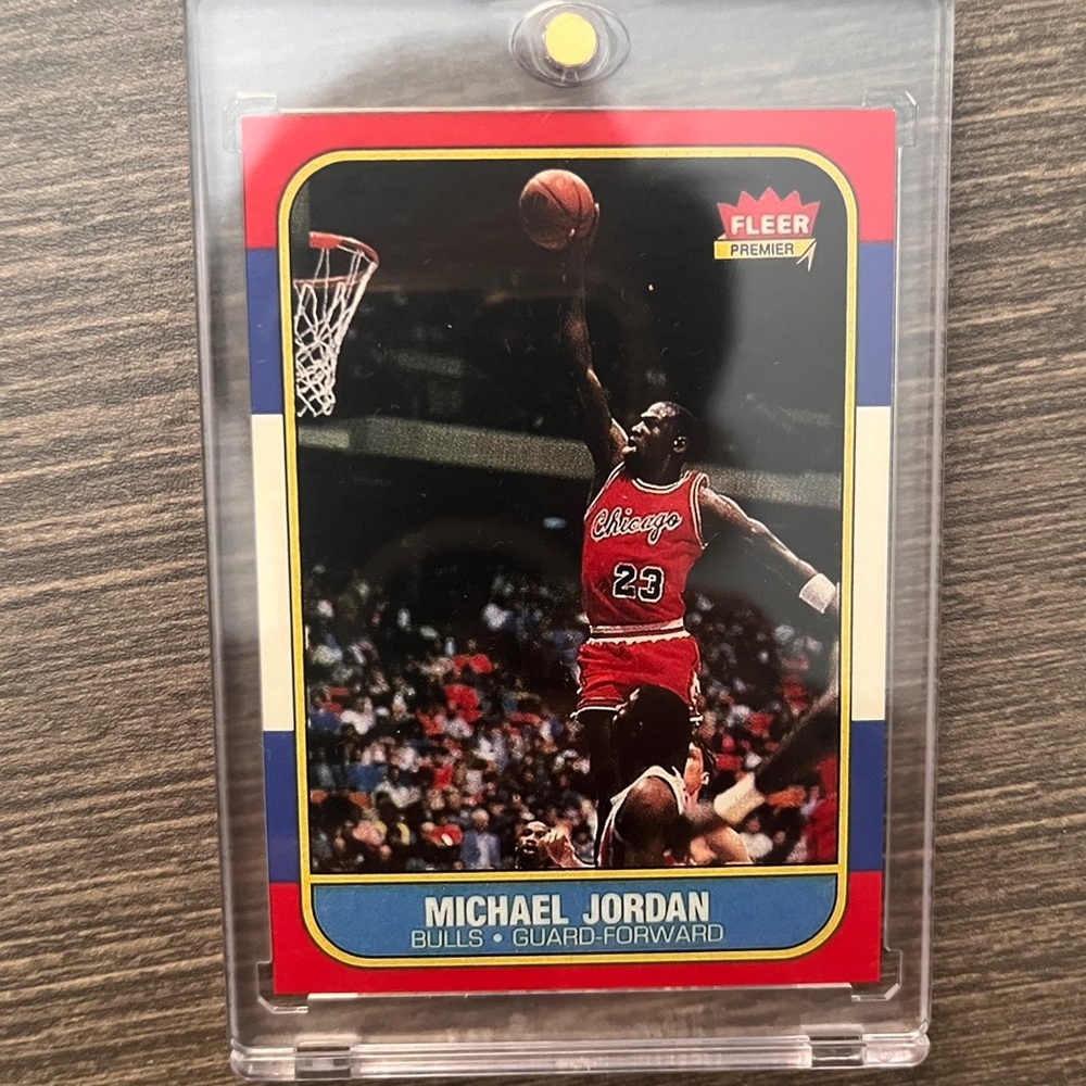 Fleer Chicago Bulls Michael Jordan  Rookie Card - Red ( Replica)
